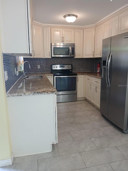 9804 N 53rd St, Temple Terrace, FL 33617
