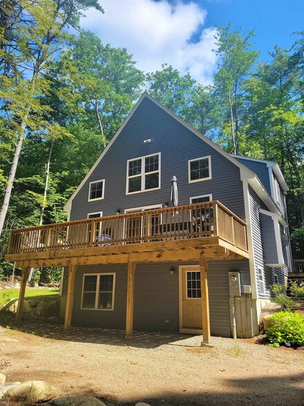 34 Interlaken Cir, Madison, NH 03849