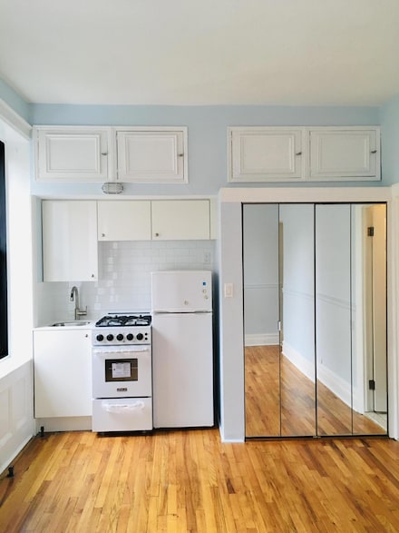 96 Perry St Unit B9A, New York, NY 10014