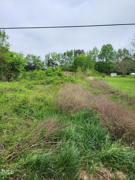 944 George Roberson Ln, Graham, NC 27253