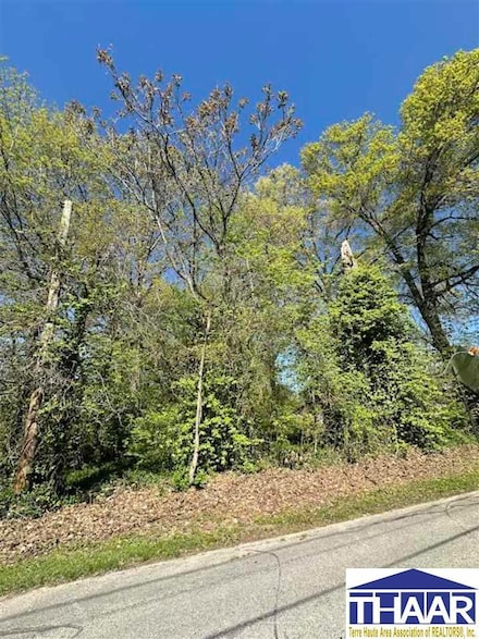 00 8th St NW, Linton, IN 47441