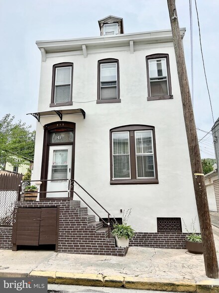 315 Mulberry St, Reading, PA 19604