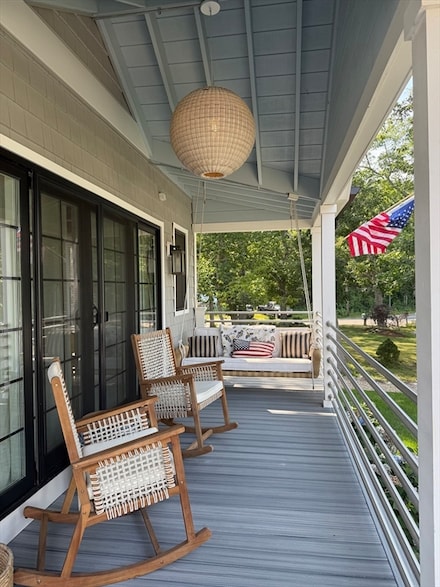 2 Glenmere Rd, Rockport, MA 01966