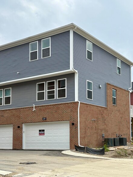 4875 Ludlow Ln, Troy, MI 48085
