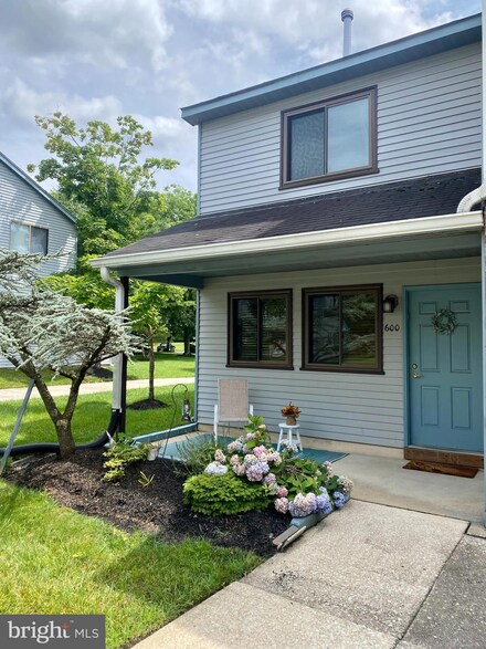 600 Barclay Walk, Cherry Hill, NJ 08034