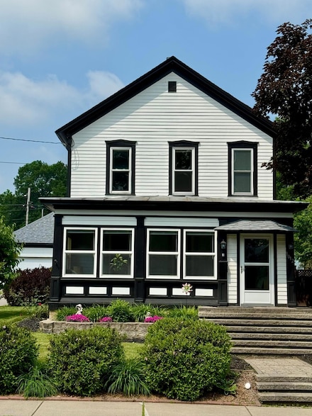 1012 2nd St S, Stillwater, MN 55082