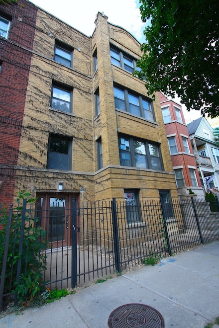 1120 W Addison St Unit 1, Chicago, IL 60613