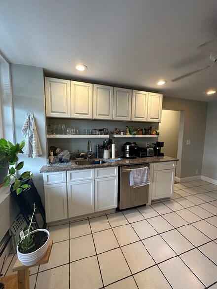 972-974 Saratoga St Unit 4, East Boston, MA 02128