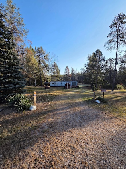 N9522 Nesters Rd, Crivitz, WI 54114