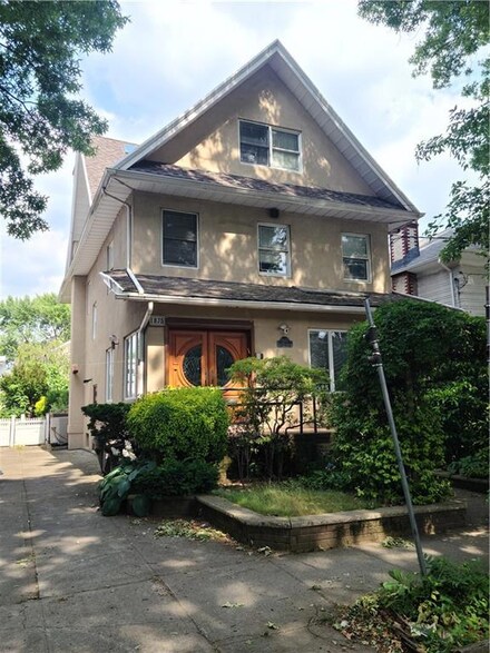 1875 E 22nd St, Brooklyn, NY 11229