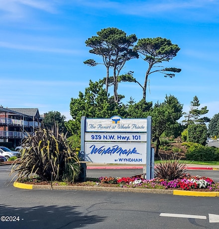 939 NW Hwy 101 Unit 404, Depoe Bay, OR 37341