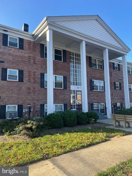 120 7 Washington St NE Unit 8, Leesburg, VA 20176