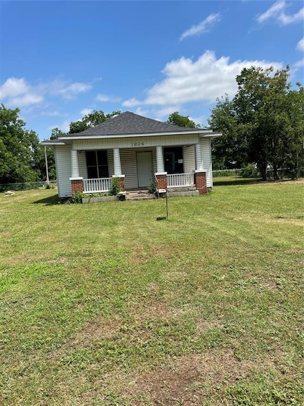 1624 W Idaho Ave, Chickasha, OK 73018