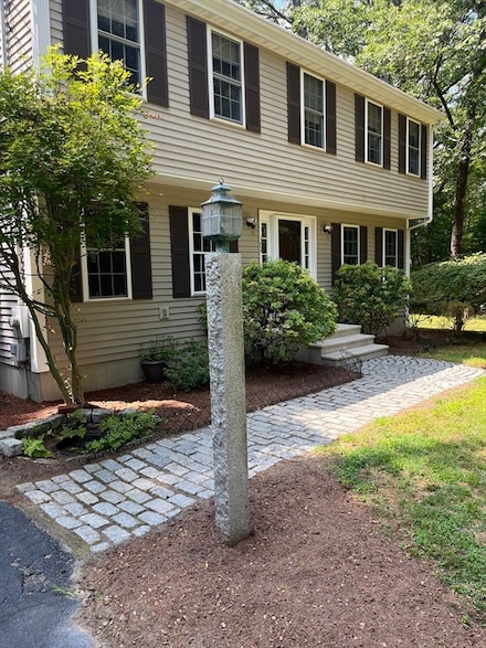 304 W River Rd, Uxbridge, MA 01569