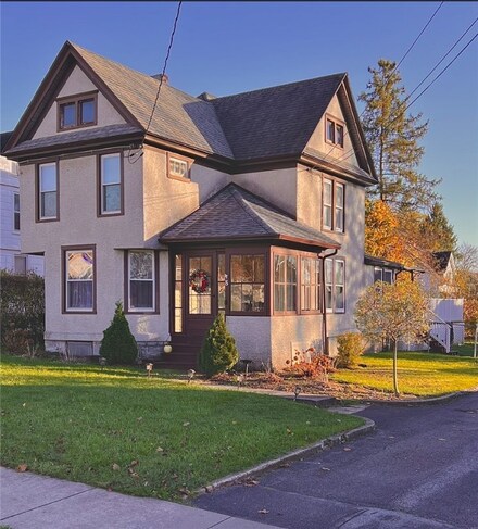8 Third Ave, Auburn, NY 13021