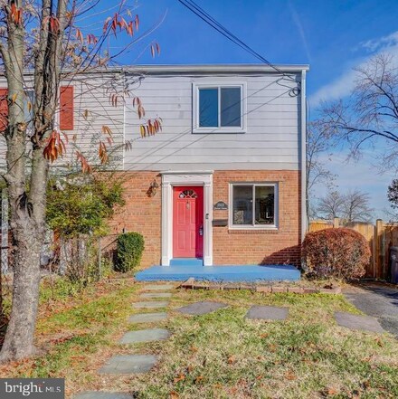 2332 Fairview Terrace, Alexandria, VA 22303