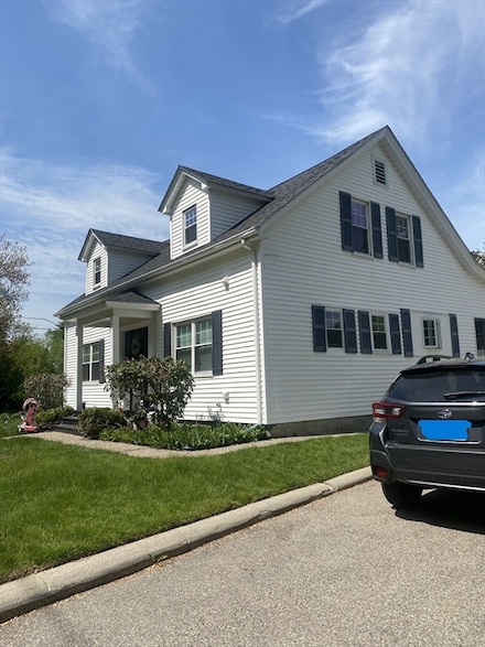 388 Brown Ave Unit 2nd, Seekonk, MA 02771