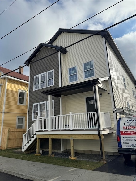 31 Vandewater St, North Providence, RI 02908