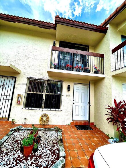 2079 W 54th Terrace Unit 29, Hialeah, FL 33016