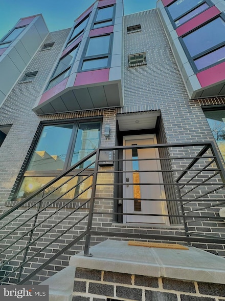 1636 S Bailey St, Philadelphia, PA 19145