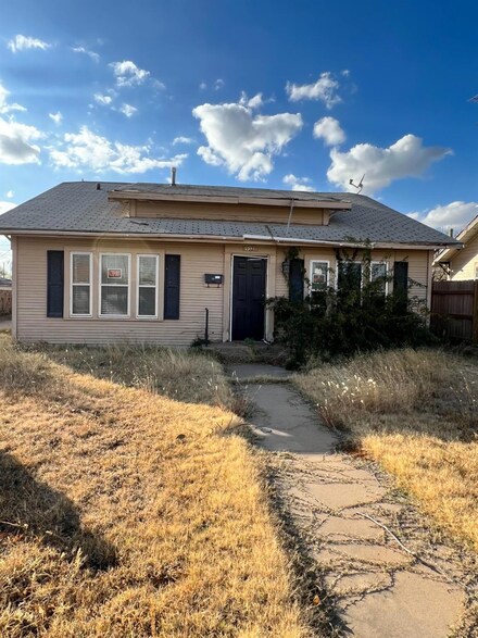 903 Lexington St, Plainview, TX 79072