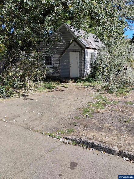 125 NE Balm St, Sheridan, OR 97378