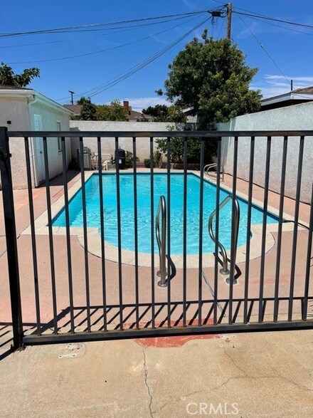 1509 W 124th St, Los Angeles, CA 90047