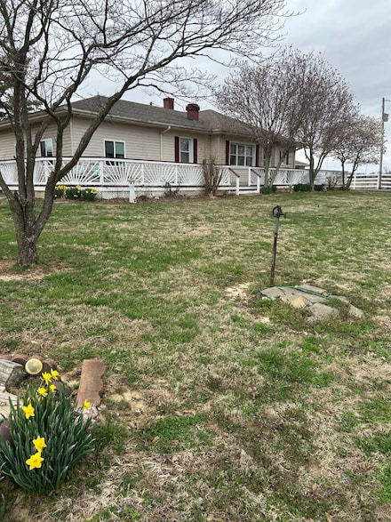 1385 Cr 900 E, Carmi, IL 62821
