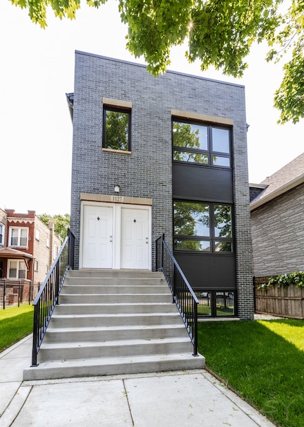 1044 N Springfield Ave Unit 2, Chicago, IL 60651