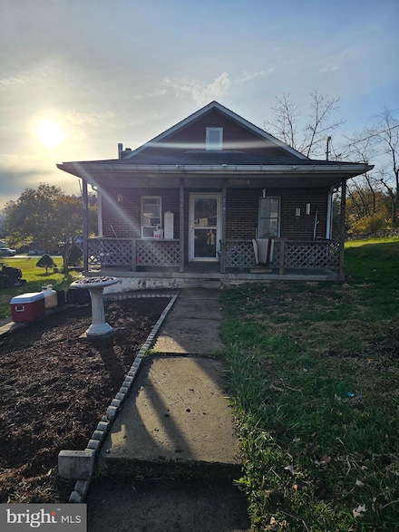 204 E St, Oakland, MD 21550