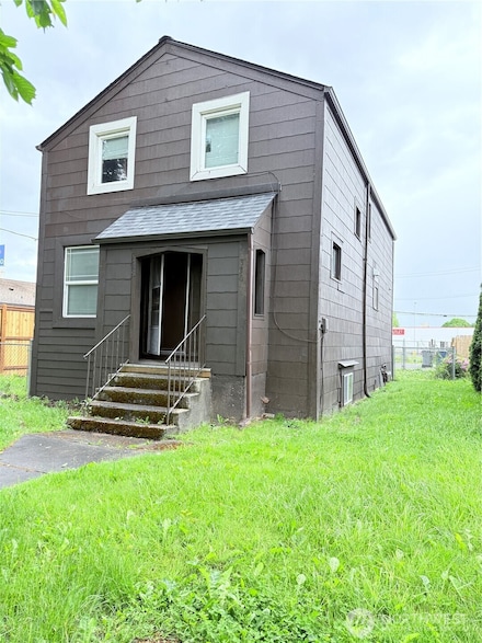 328 S Division St, Auburn, WA 98001