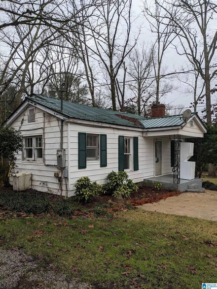 2266 Cedar Springs Dr, Jacksonville, AL 36265