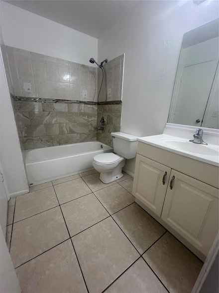 320 SW Colesbury Ave, Port Saint Lucie, FL 34953