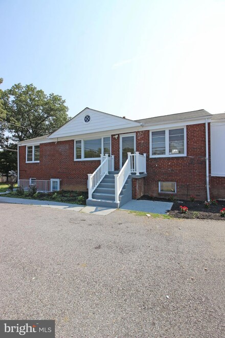 8700 Old Branch Ave, Clinton, MD 20735
