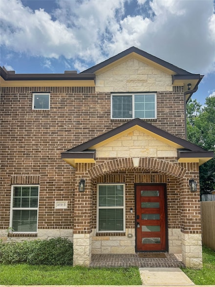 4938 Bataan Rd Unit B, Houston, TX 77033