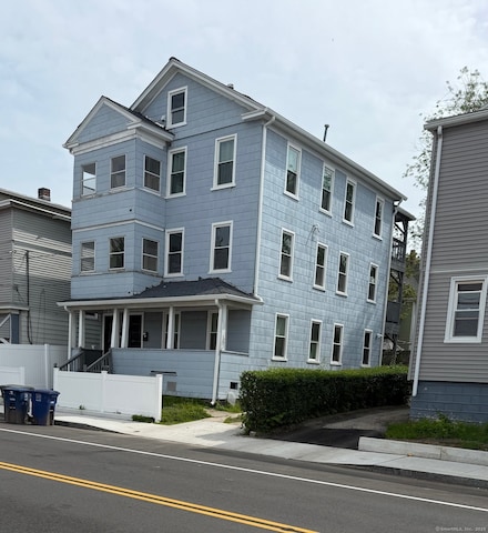 2076 Seaview Ave Unit 2nd flr, Bridgeport, CT 06610