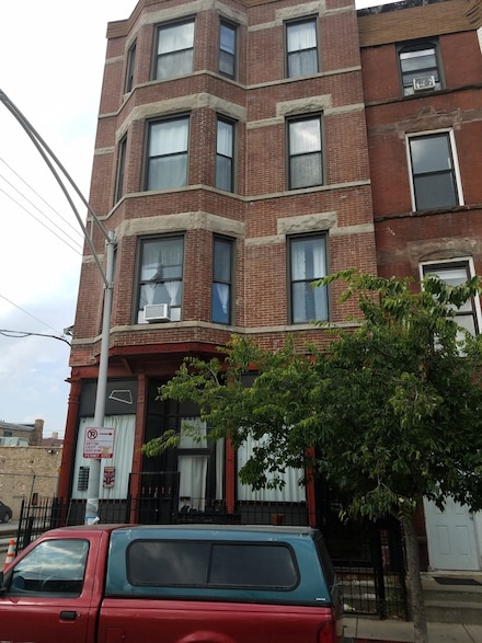 1344 W 18th Place Unit 4R, Chicago, IL 60608
