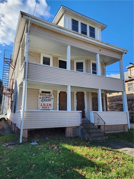 180 Avenue C, Woonsocket, RI 02895