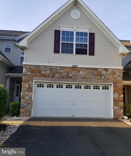 203 Brinley Dr, Pennington, NJ 08534