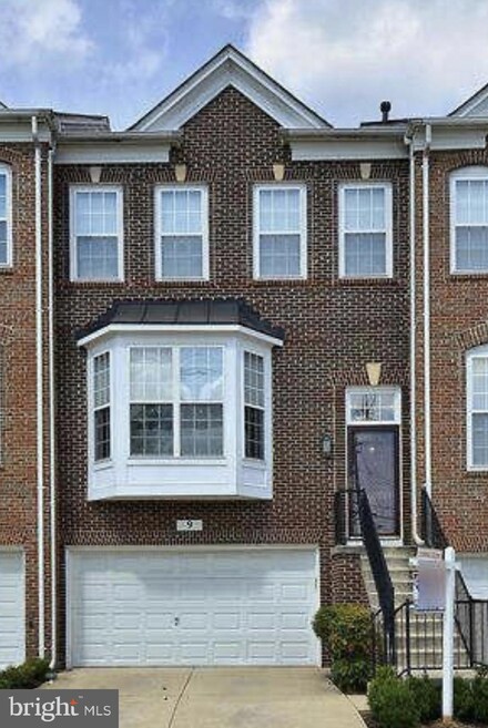 9 White Oak Vista Ct, Silver Spring, MD 20904
