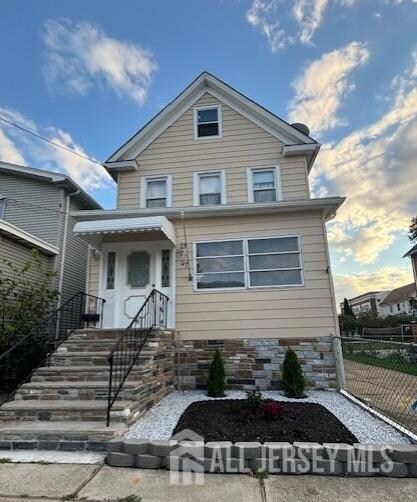 47 Grant Ave, Carteret, NJ 07008
