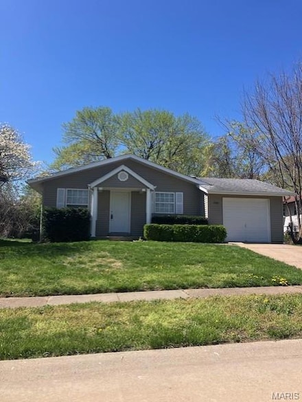 1266 Borden Dr, Florissant, MO 63031
