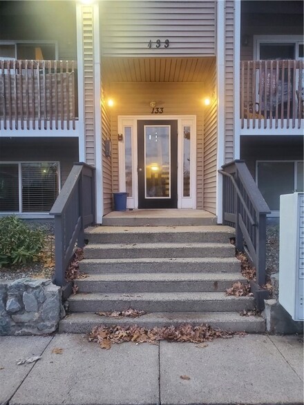 133 Fordson Ave Unit 11, Cranston, RI 02910