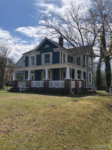 411 Windsor Ave, Lawrenceville, VA 23868