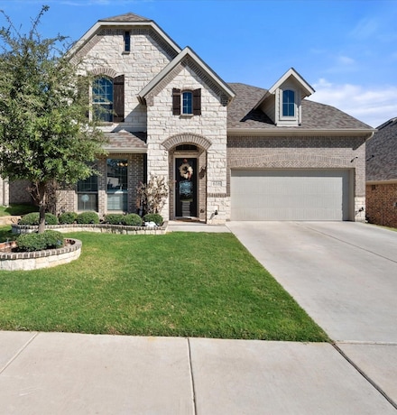616 Antswood Dr, Fort Worth, TX 76108