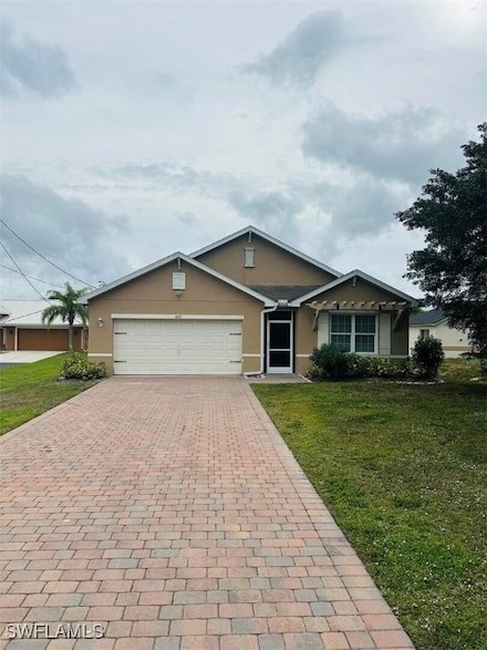 1072 47th Ave NE, Naples, FL 34120