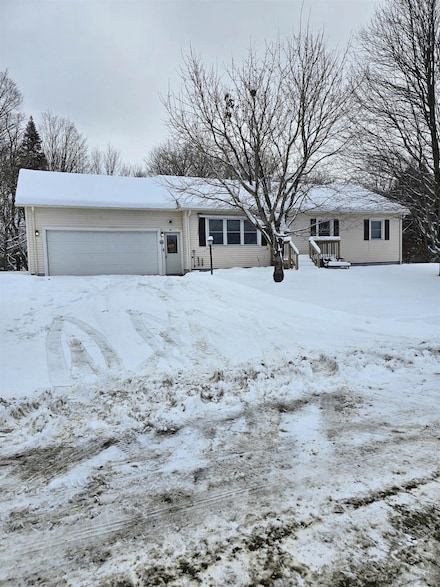 269 Lyndon Heights Dr, Lyndonville, VT 05851