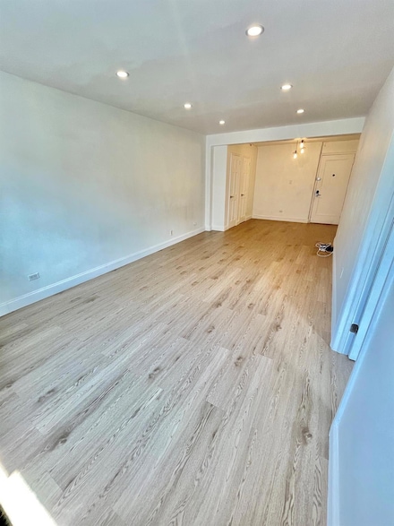 8385 116th St Unit 4B, Kew Gardens, NY 11418
