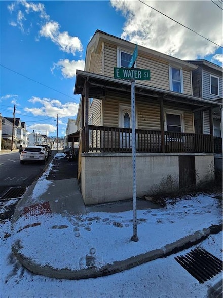 226 E Water St, Coaldale, PA 18218