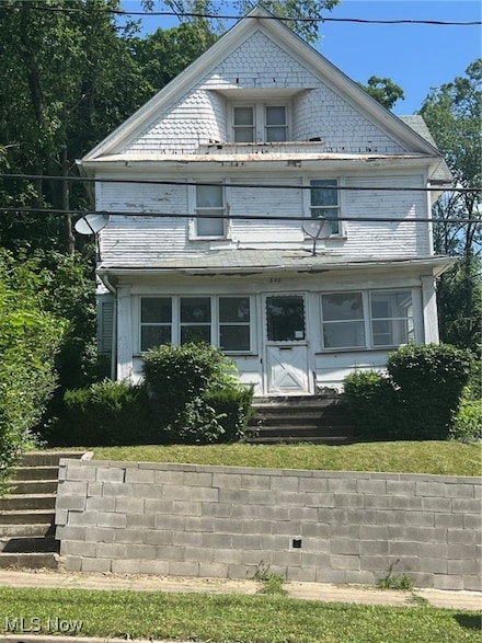 595 Euclid Ave, Akron, OH 44307